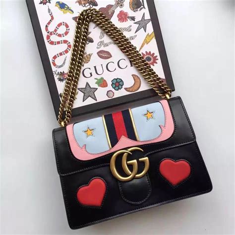 gucci id 431382 price.